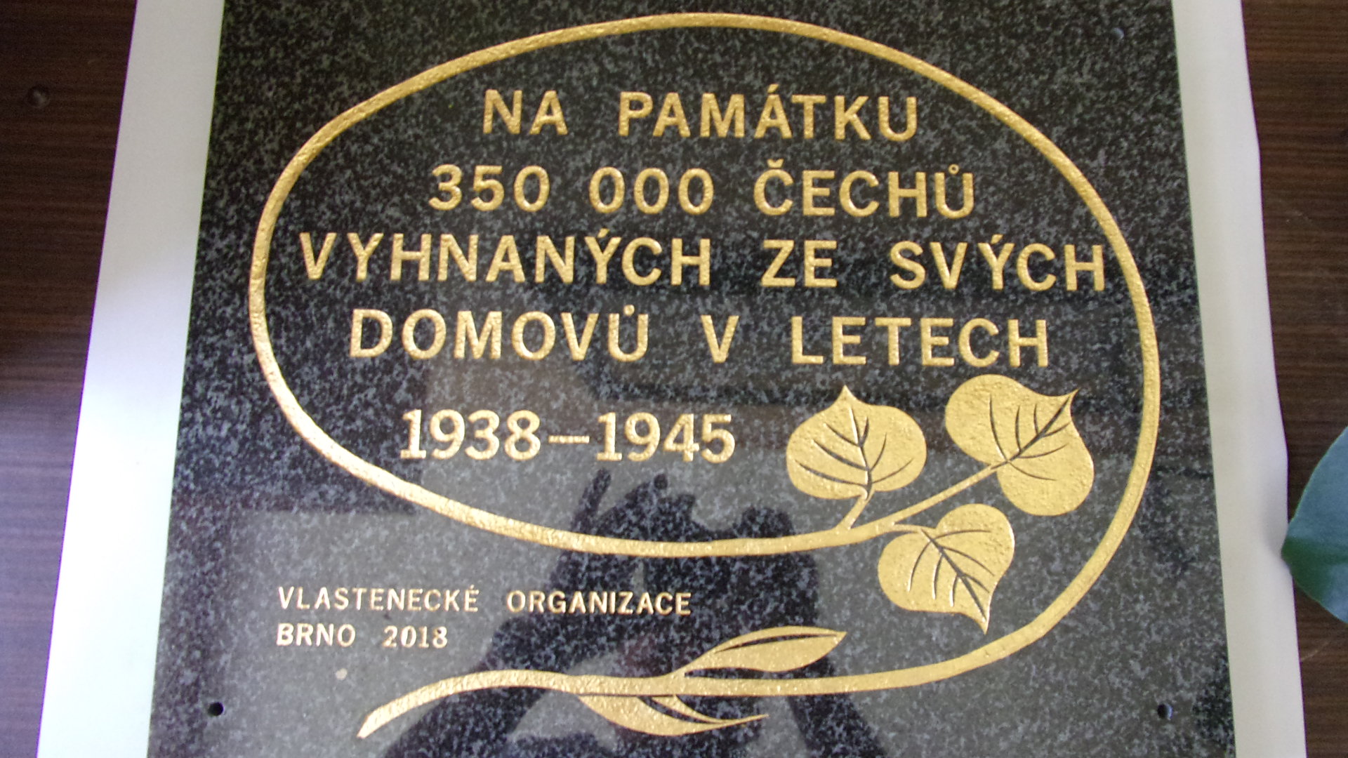 Pamětní deska Čechům vyhnaným v roce 1938 z českého pohraničí